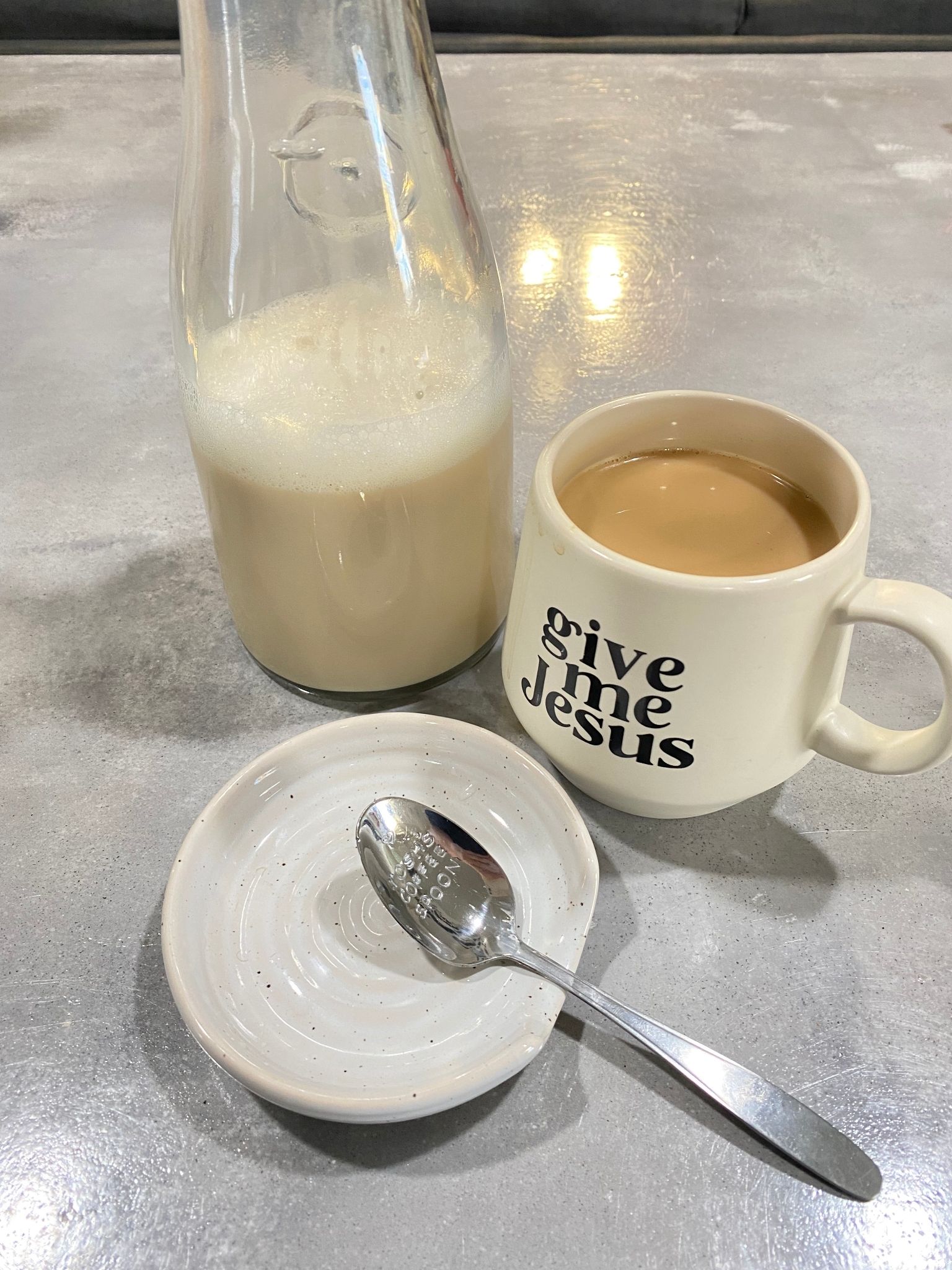 Homemade French Vanilla Coffee Creamer (Copycat Coffee Mate Recipe)